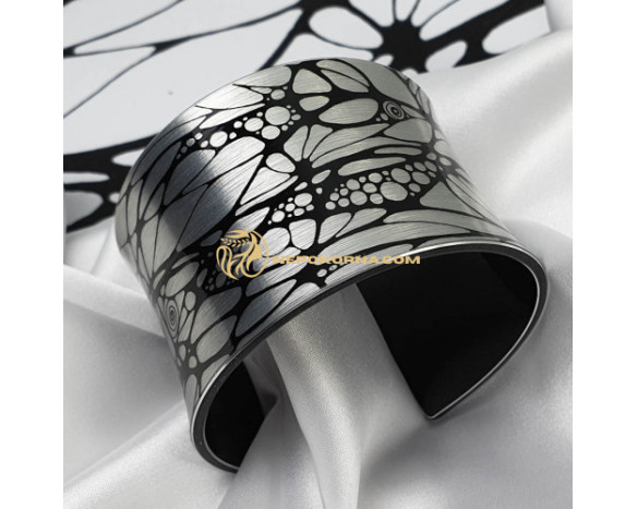 Bratara In nuanta argintie