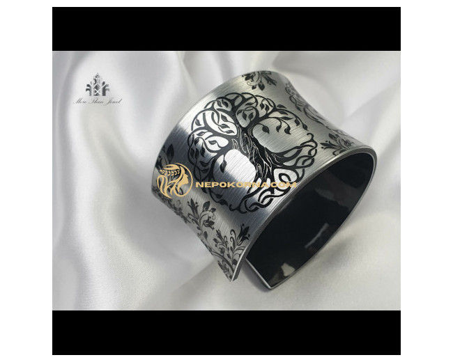 Bratara Pomul vietii