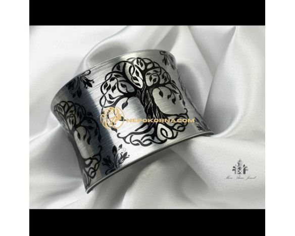 Bratara Pomul vietii