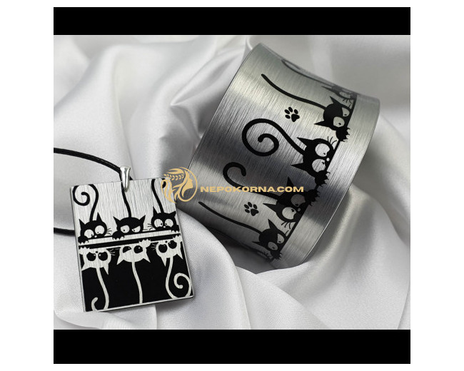 Bratara si colier - Mur