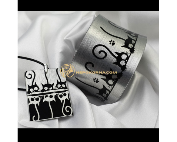 Bratara si colier - Mur