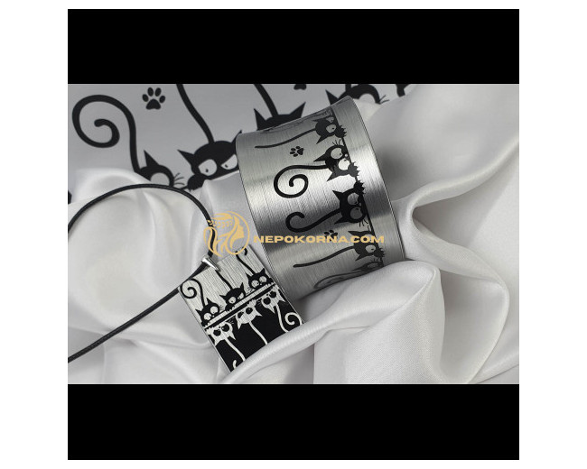 Bratara si colier - Mur