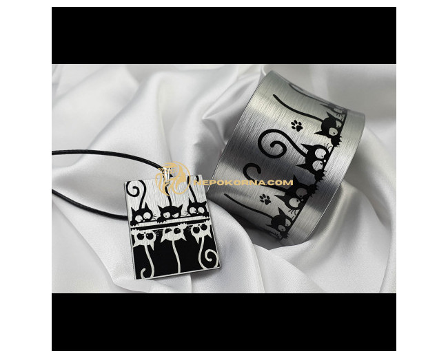 Bratara si colier - Mur